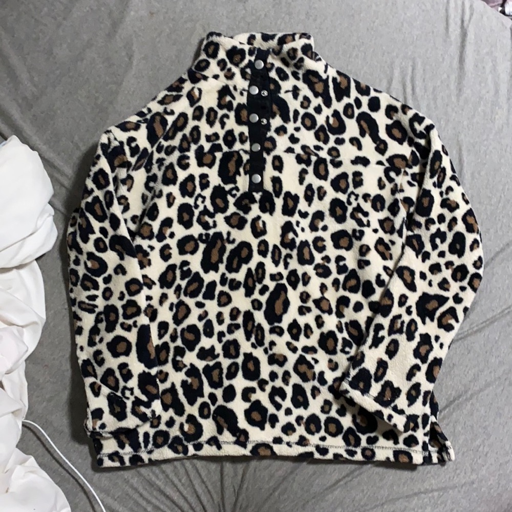 Derek heart leopard 1/4 button pullover